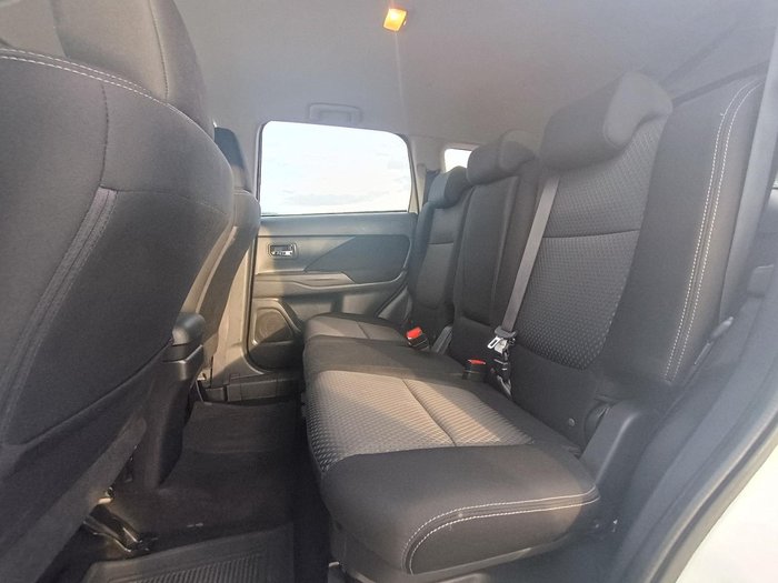 2015 Mitsubishi Outlander LS