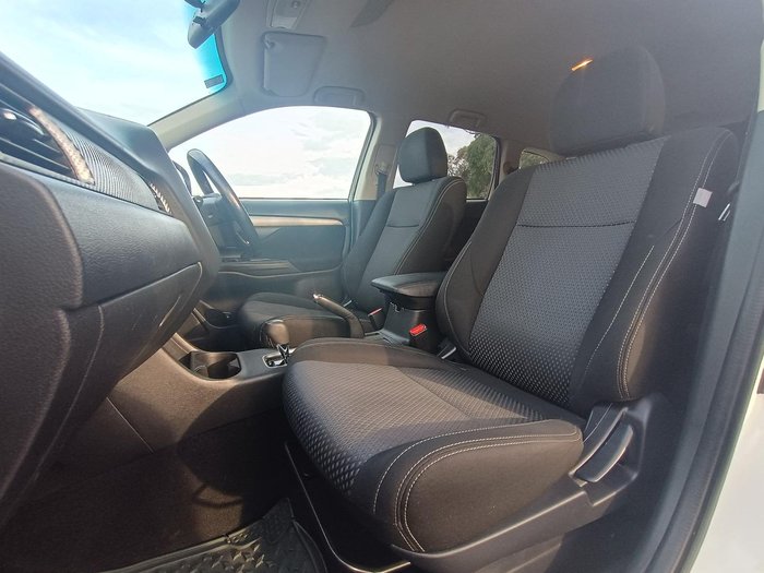 2015 Mitsubishi Outlander LS