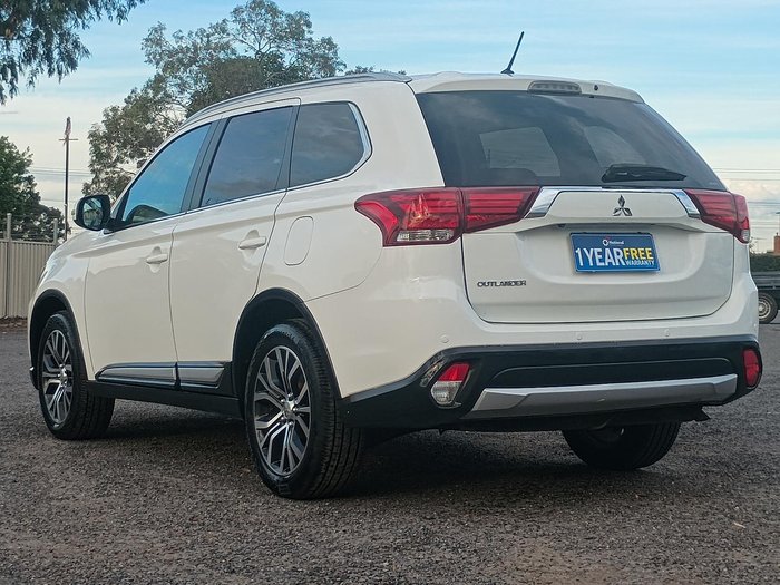 2015 Mitsubishi Outlander LS