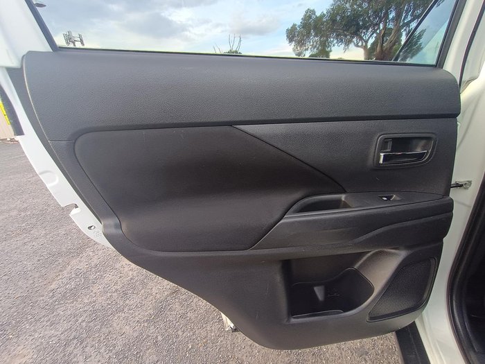 2015 Mitsubishi Outlander LS