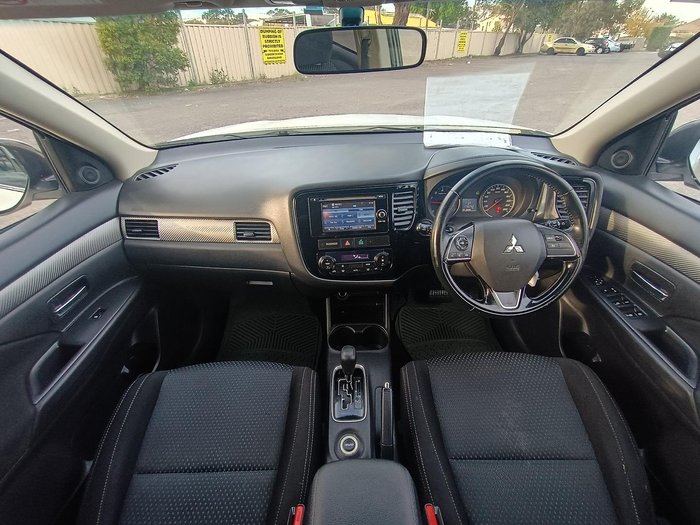2015 Mitsubishi Outlander LS