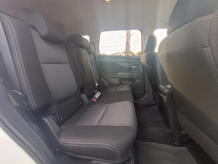 2015 Mitsubishi Outlander LS