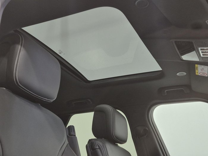 2025 Land Rover Discovery D350 Dynamic SE