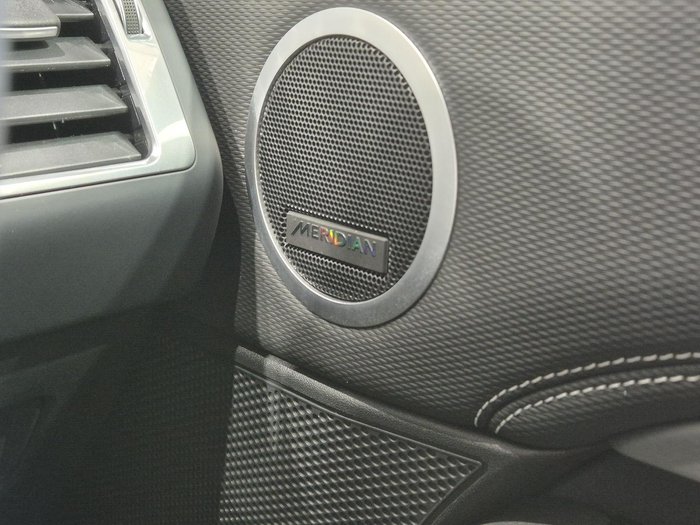 2025 Land Rover Discovery D350 Dynamic SE