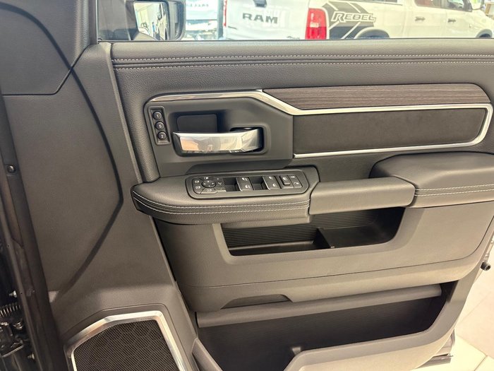 2026 RAM 2500 Laramie DJ MY26 4X4 Dual Range Granite Crystal