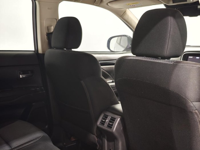 2019 Mitsubishi Outlander LS