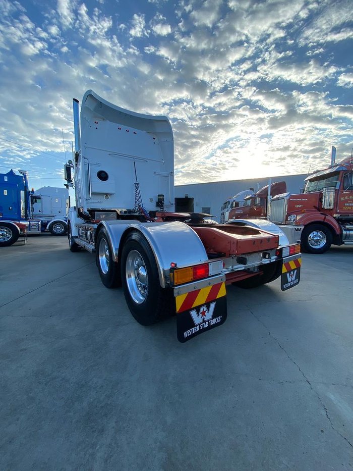 2017 Western Star 5800 Series