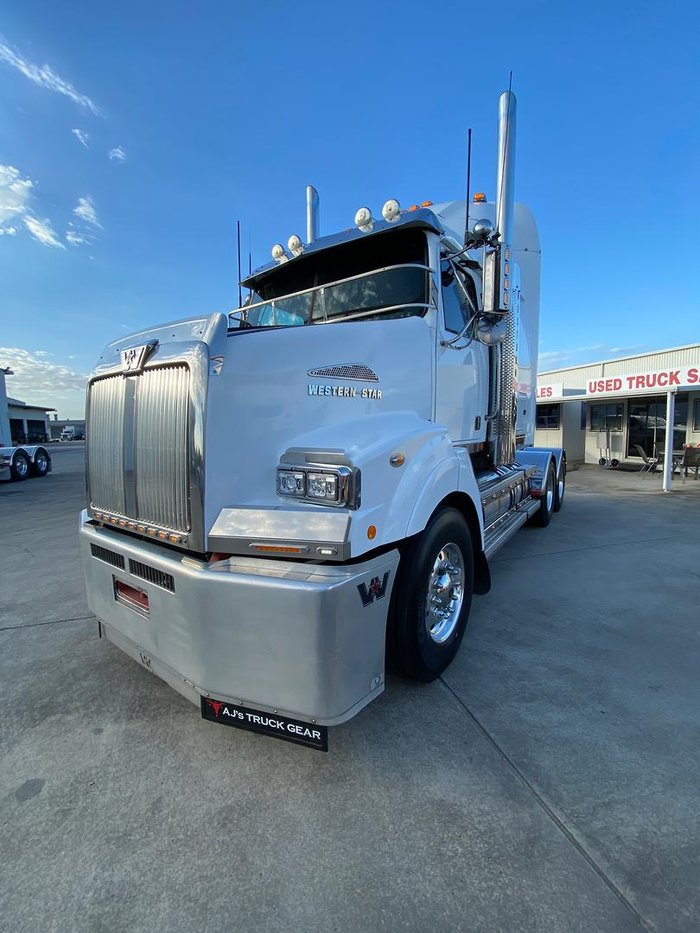 2017 Western Star 5800 Series