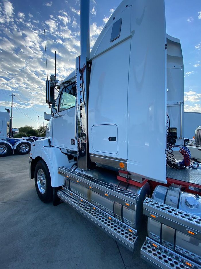 2017 Western Star 5800 Series