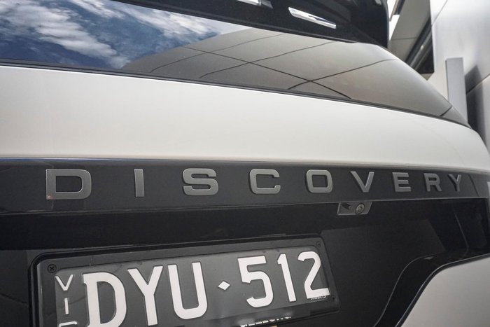 2026 Land Rover Discovery D350 Dynamic SE