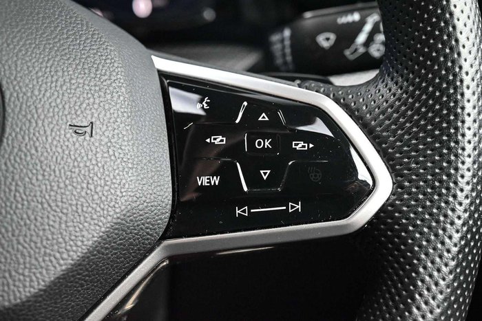 2022 Volkswagen Golf 110TSI R-Line