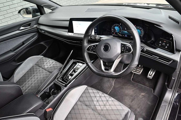 2022 Volkswagen Golf 110TSI R-Line