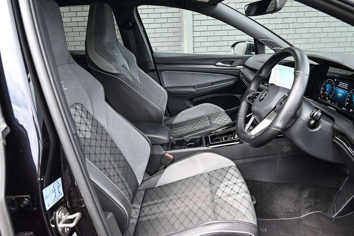 2022 Volkswagen Golf 110TSI R-Line