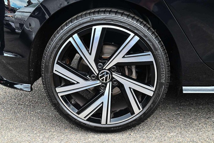 2022 Volkswagen Golf 110TSI R-Line