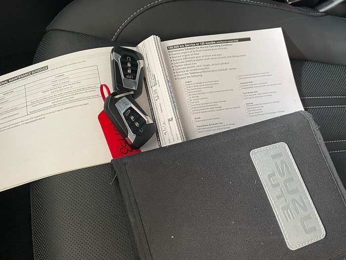 2021 Isuzu MU-X LS-T