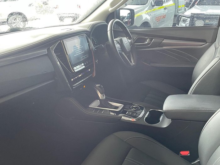 2021 Isuzu MU-X LS-T