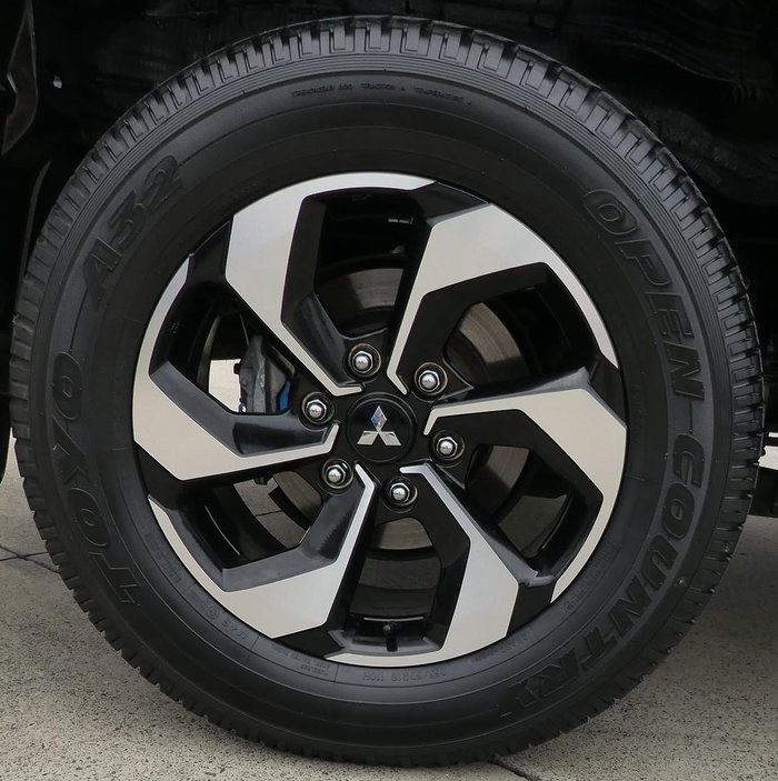 2024 Mitsubishi Pajero Sport Exceed