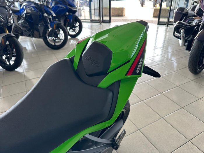 2023 Kawasaki Ninja ZX-6R ABS (636) KRT Edition Ninja Green