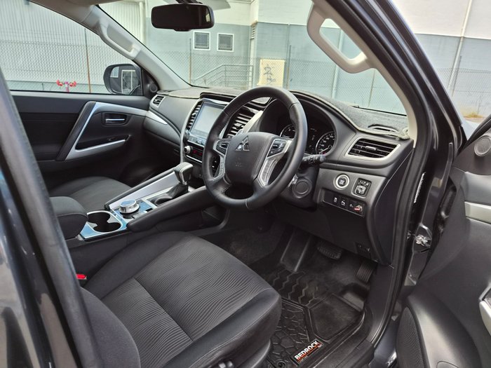 2023 Mitsubishi Pajero Sport GLS