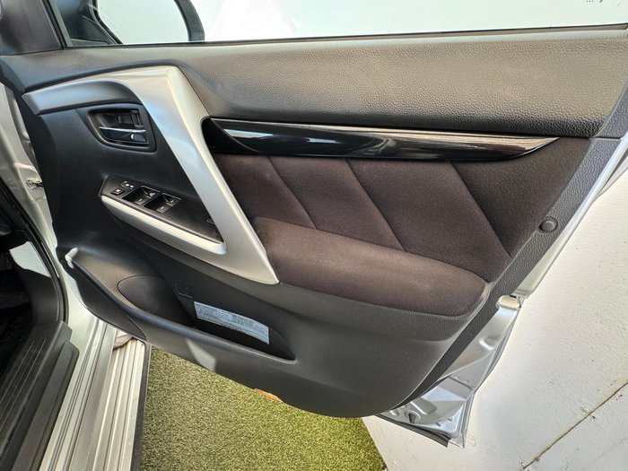 2018 Mitsubishi Pajero Sport GLX