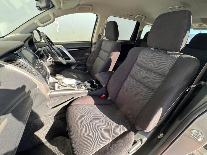 2018 Mitsubishi Pajero Sport GLX