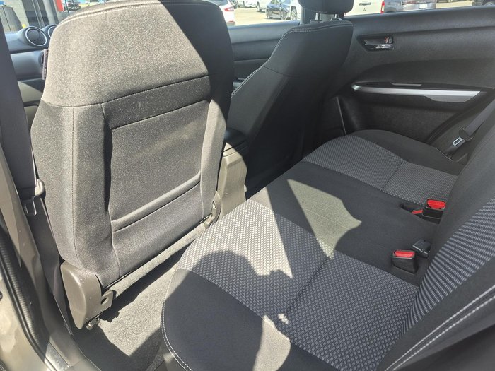 2018 Suzuki Vitara RT-S LY Savannah Ivory