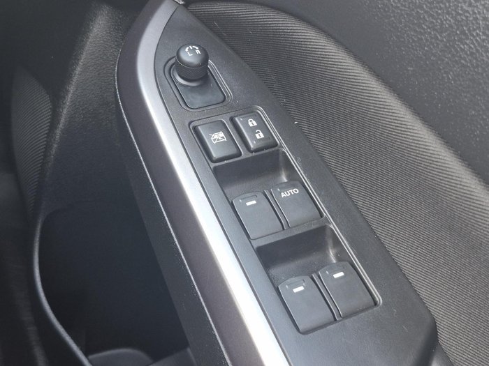 2018 Suzuki Vitara RT-S LY Savannah Ivory