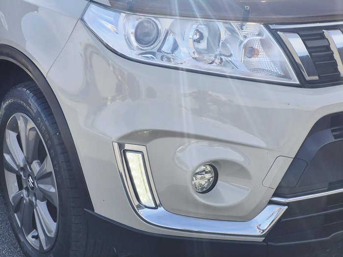 2018 Suzuki Vitara RT-S LY Savannah Ivory