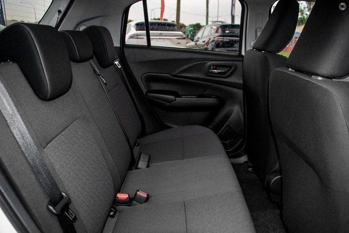 2025 Suzuki Swift Hybrid GLX UZ Pure White