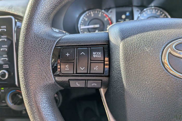 2021 Toyota Hilux SR