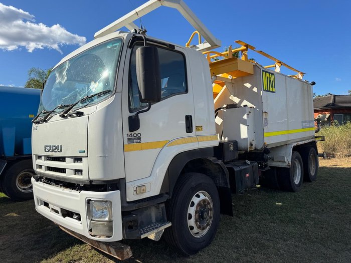 2012 Isuzu F Series FVZ 1400 WHITE