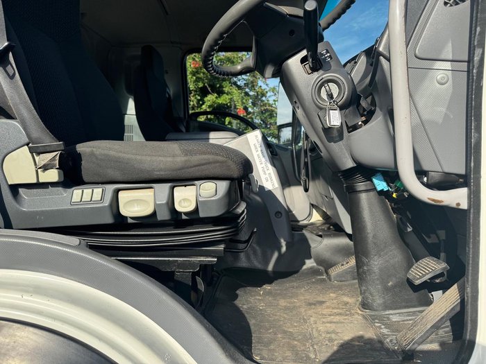 2010 Isuzu F Series FVZ 1400 WHITE