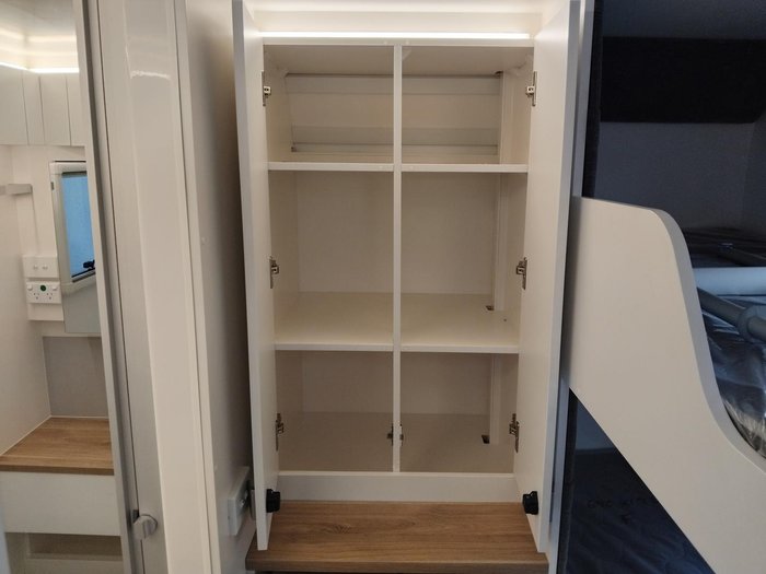 2026 New Age Caravans My26 Road Owl 19Ft Triple Bunk Ensuite Full Composite