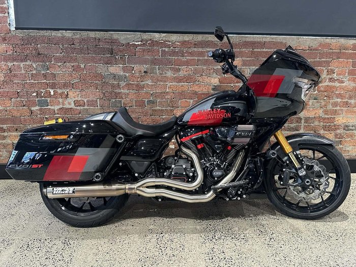 Harley-Davidson CVO Road Glide ST 121 (FLTRXSTSE) Touring