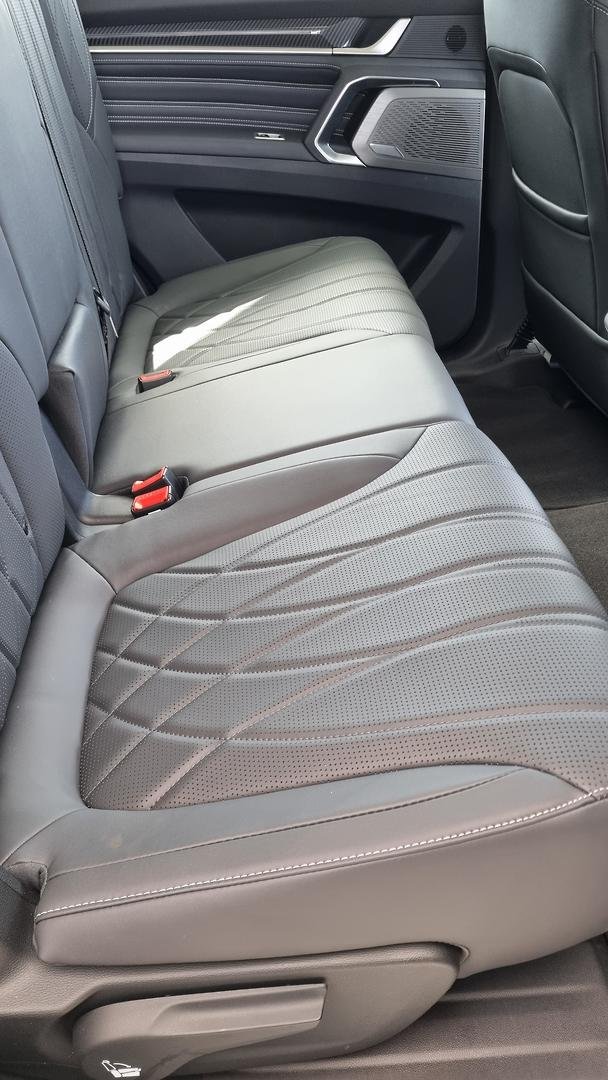 2024 LDV D90 Executive