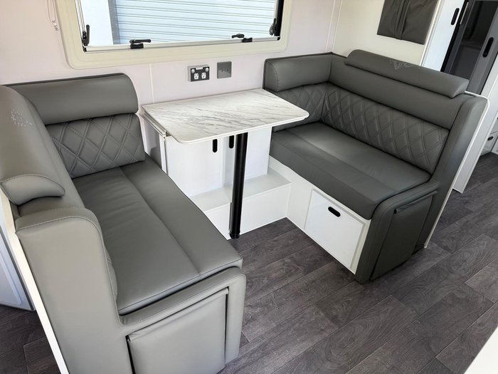 2025 JB Caravans Scorpion Sting 22' Fd Large Ensuite Cafe