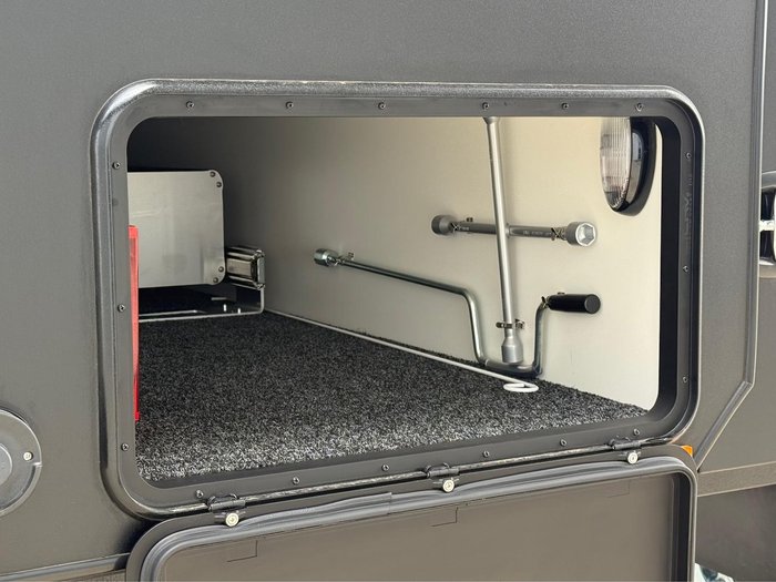 2025 JB Caravans Scorpion Sting 22' Fd Large Ensuite Cafe