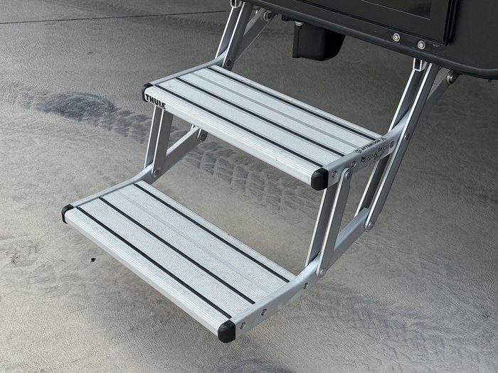 2025 JB Caravans Scorpion Sting 22' Fd Large Ensuite Cafe