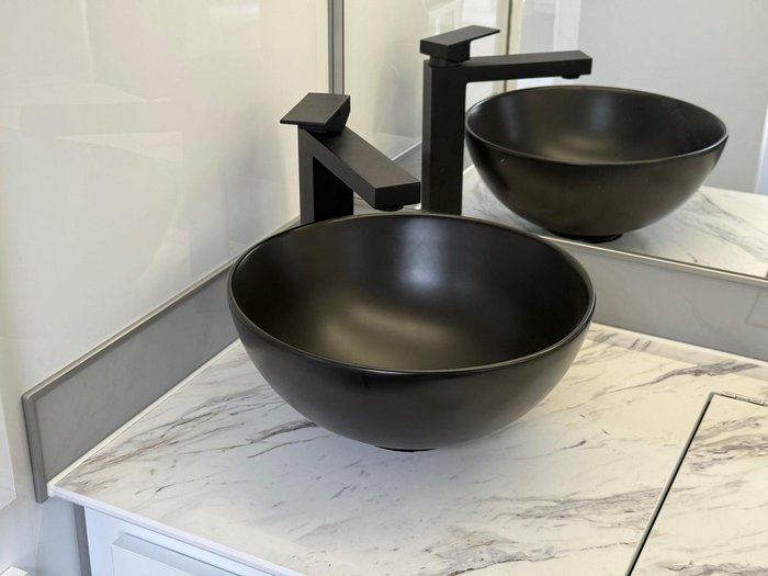 2025 JB Caravans Scorpion Sting 22' Fd Large Ensuite Cafe