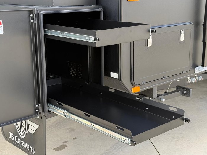 2025 JB Caravans Scorpion Sting 22' Fd Large Ensuite Cafe