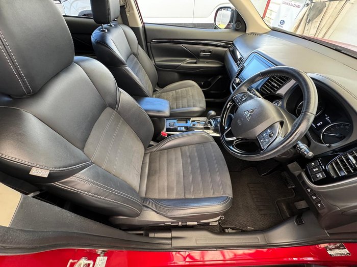 2020 Mitsubishi Outlander LS