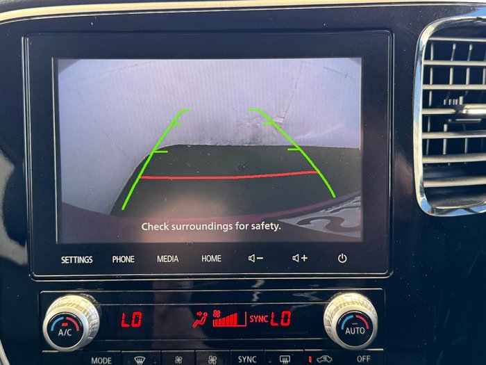 2020 Mitsubishi Outlander LS