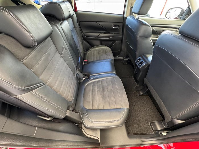 2020 Mitsubishi Outlander LS