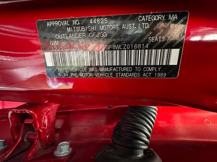 2020 Mitsubishi Outlander LS