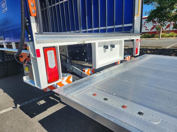 2025 Isuzu F Series FSD 140/120-240 AM R56