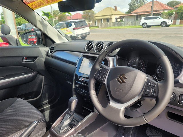 2025 SUZUKI VITARA