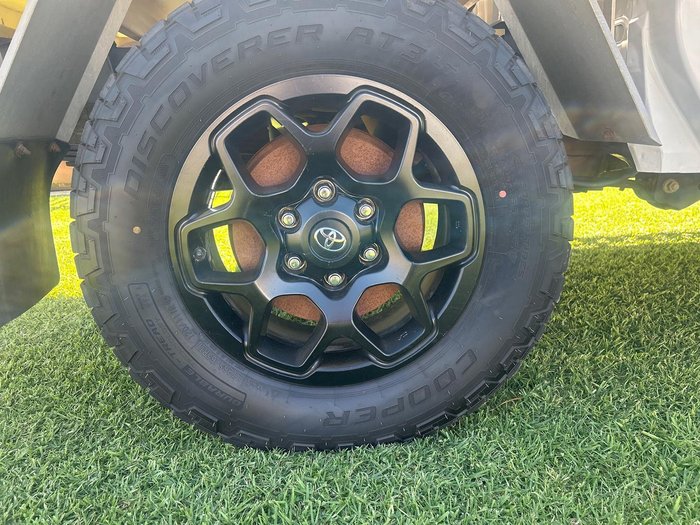 2021 Toyota Hilux SR GUN126R 4X4 Dual Range Glacier White