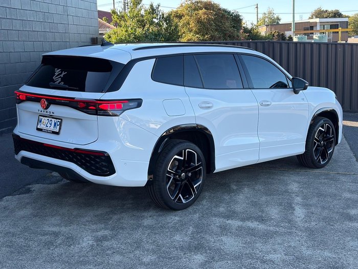 2025 Volkswagen Tayron 195TSI R-Line R4 MY25 Four Wheel Drive Pure White