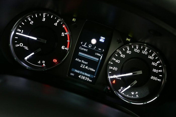 2022 Toyota Hilux SR5