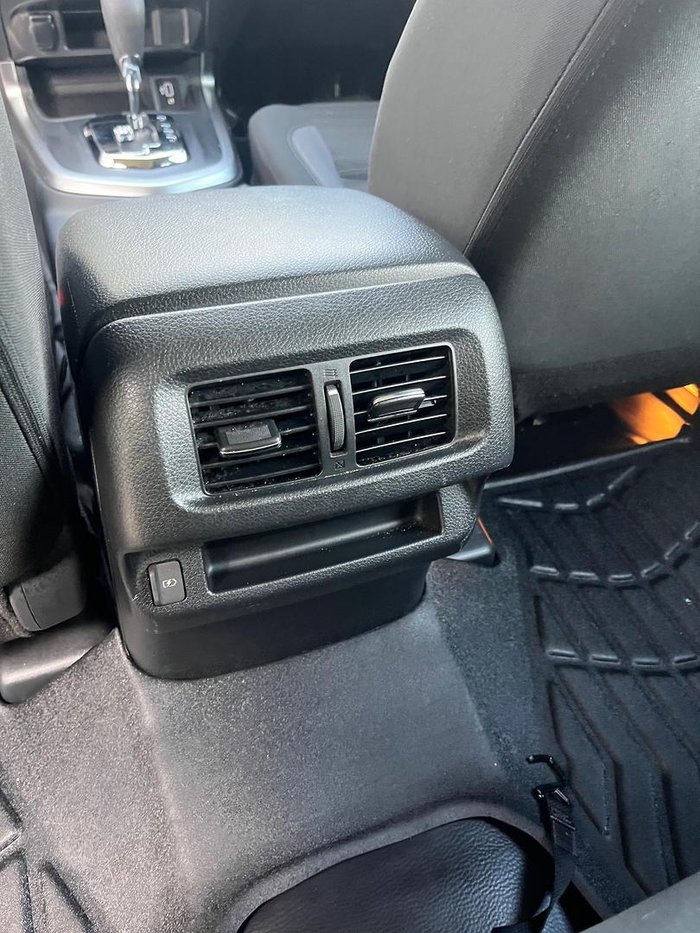 2021 Nissan Navara SL